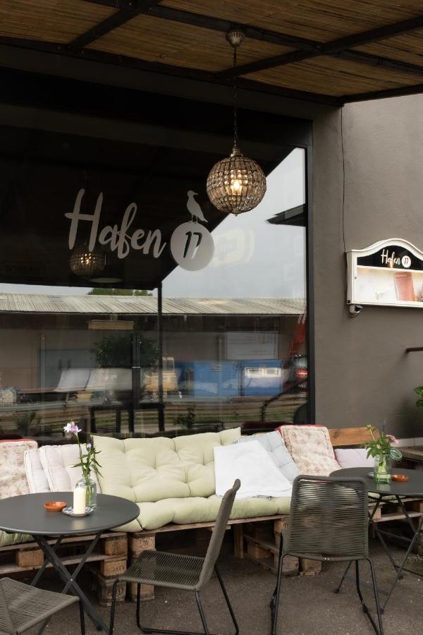 Hafen 17 Hotel Kueche Bar Kehl Bagian luar foto
