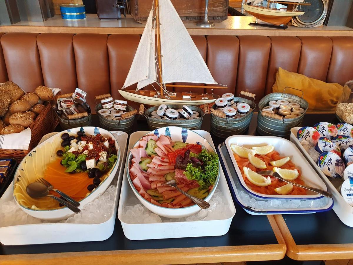 Hafen 17 Hotel Kueche Bar Kehl Bagian luar foto