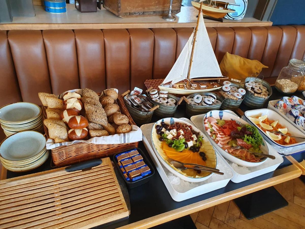 Hafen 17 Hotel Kueche Bar Kehl Bagian luar foto