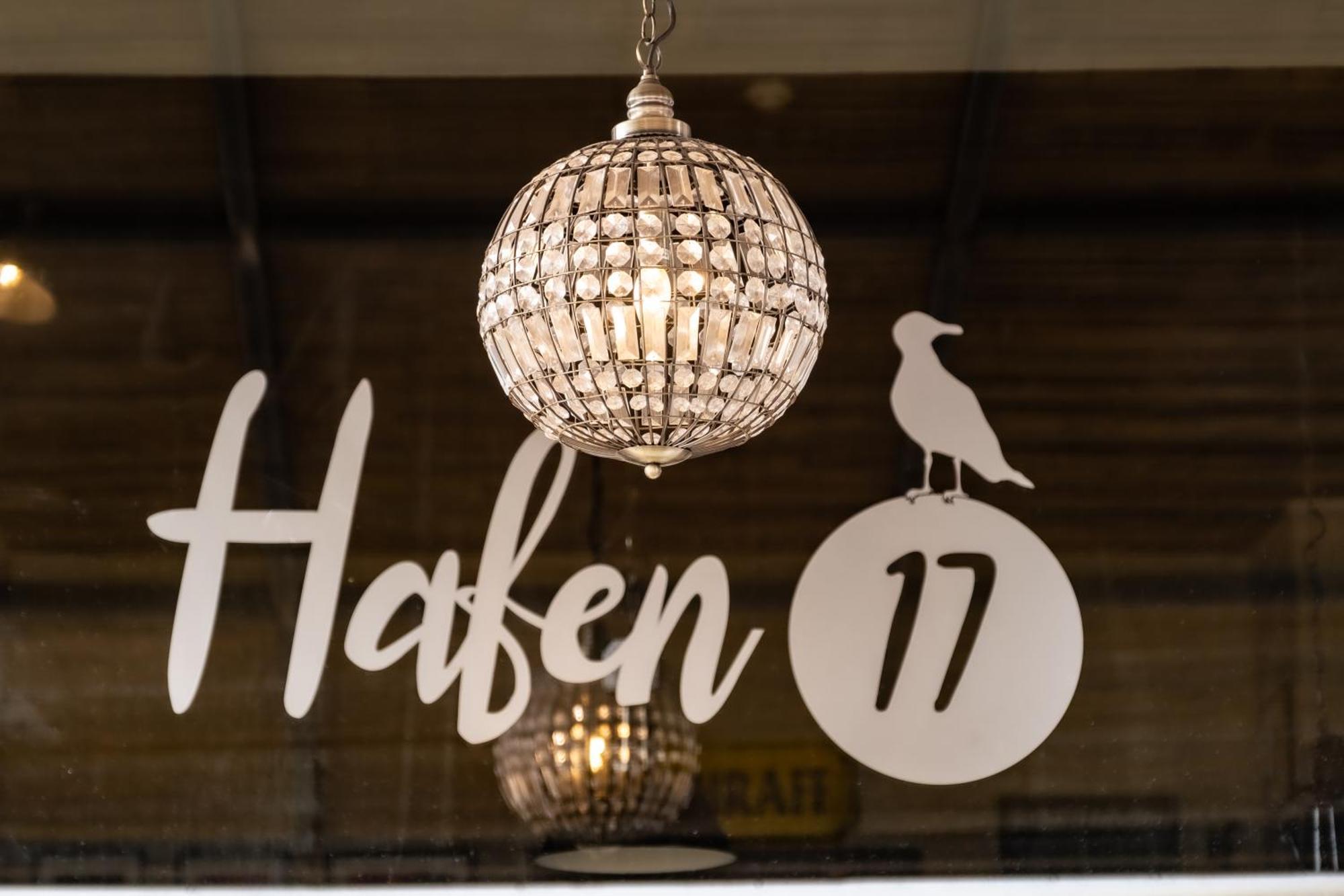 Hafen 17 Hotel Kueche Bar Kehl Bagian luar foto